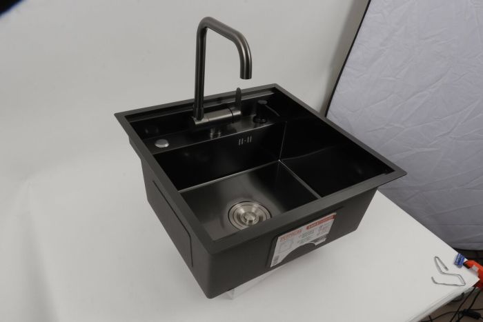 Кухонна мийка CM 50*50 прихована PVD чорна Platinum Handmade