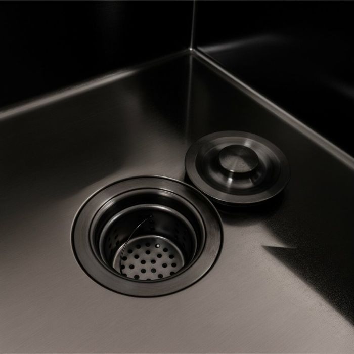 Кухонная мойка CM 65*50 L черная PVD VALESO Handmade (круглый сифон 3,0/0,8)